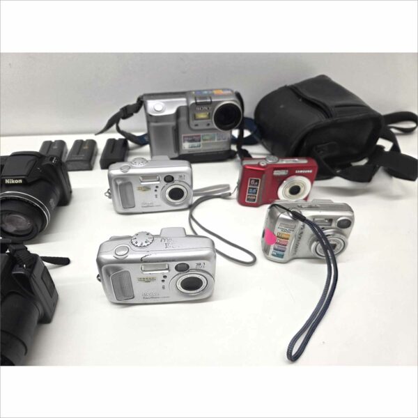 Lot 7 Digital Cameras Kodak Samsung Sony Nikon Coolpix L105/L320 CX6330 S630 E3200 MVC-FD83