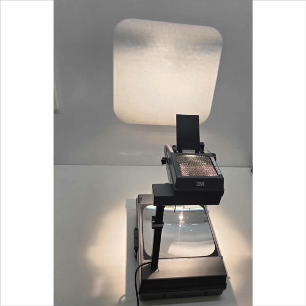 3M 2000AG Overhead Projector with 2x New Lamps – Crack Taped as Pictured