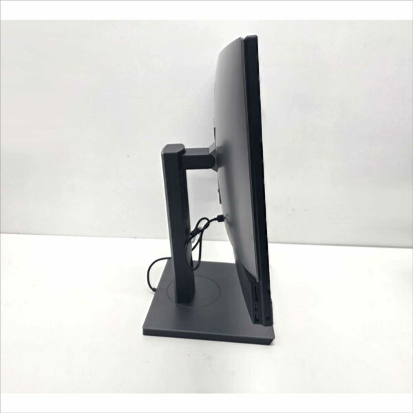 Dell OptiPlex 7760 AIO 27″ Core i7-8700 @ 3.2GHz 16GB RAM 256GB SSD Webcam Windows 11