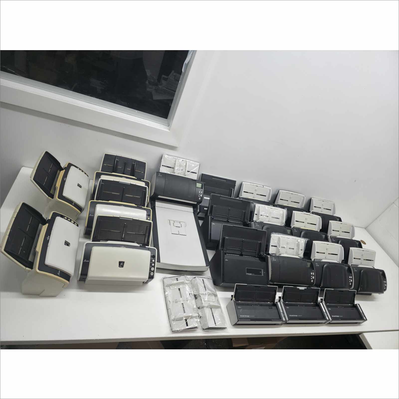 Pallet of 21x Fujitsu Document Scanners – fi-7160 / fi-7260 / fi-6130Z / ScanSnap Series – Low Count, Tested, Good Condition