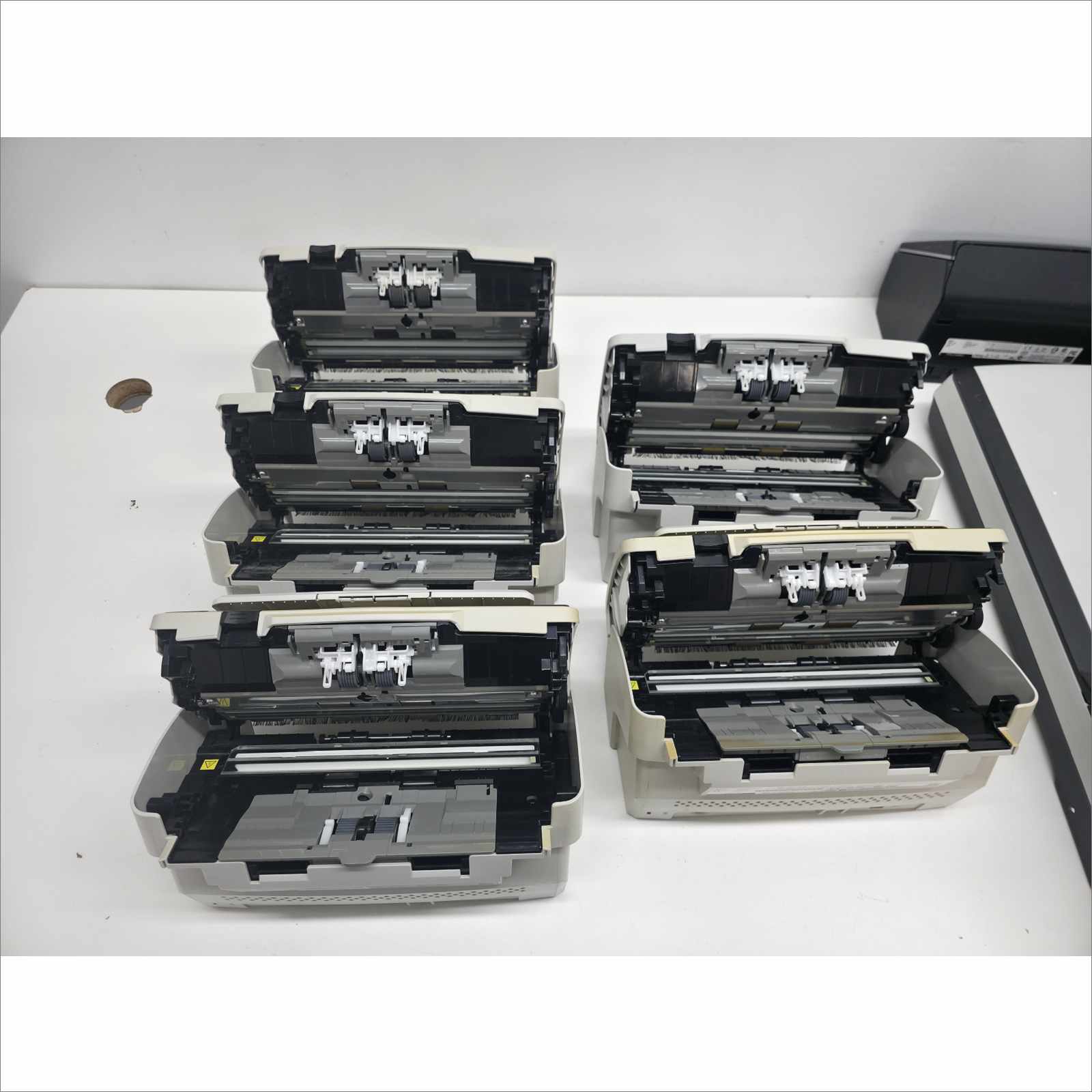 Pallet of 21x Fujitsu Document Scanners – fi-7160 / fi-7260 / fi-6130Z / ScanSnap Series – Low Count, Tested, Good Condition