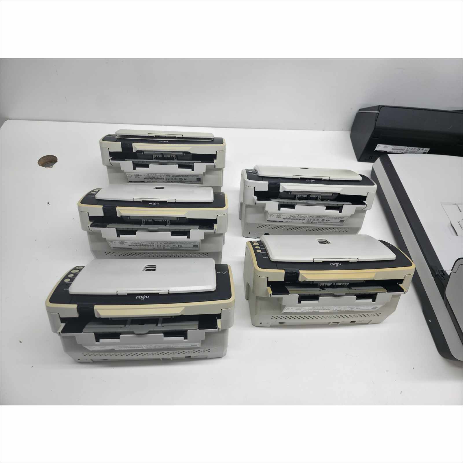 Pallet of 21x Fujitsu Document Scanners – fi-7160 / fi-7260 / fi-6130Z / ScanSnap Series – Low Count, Tested, Good Condition