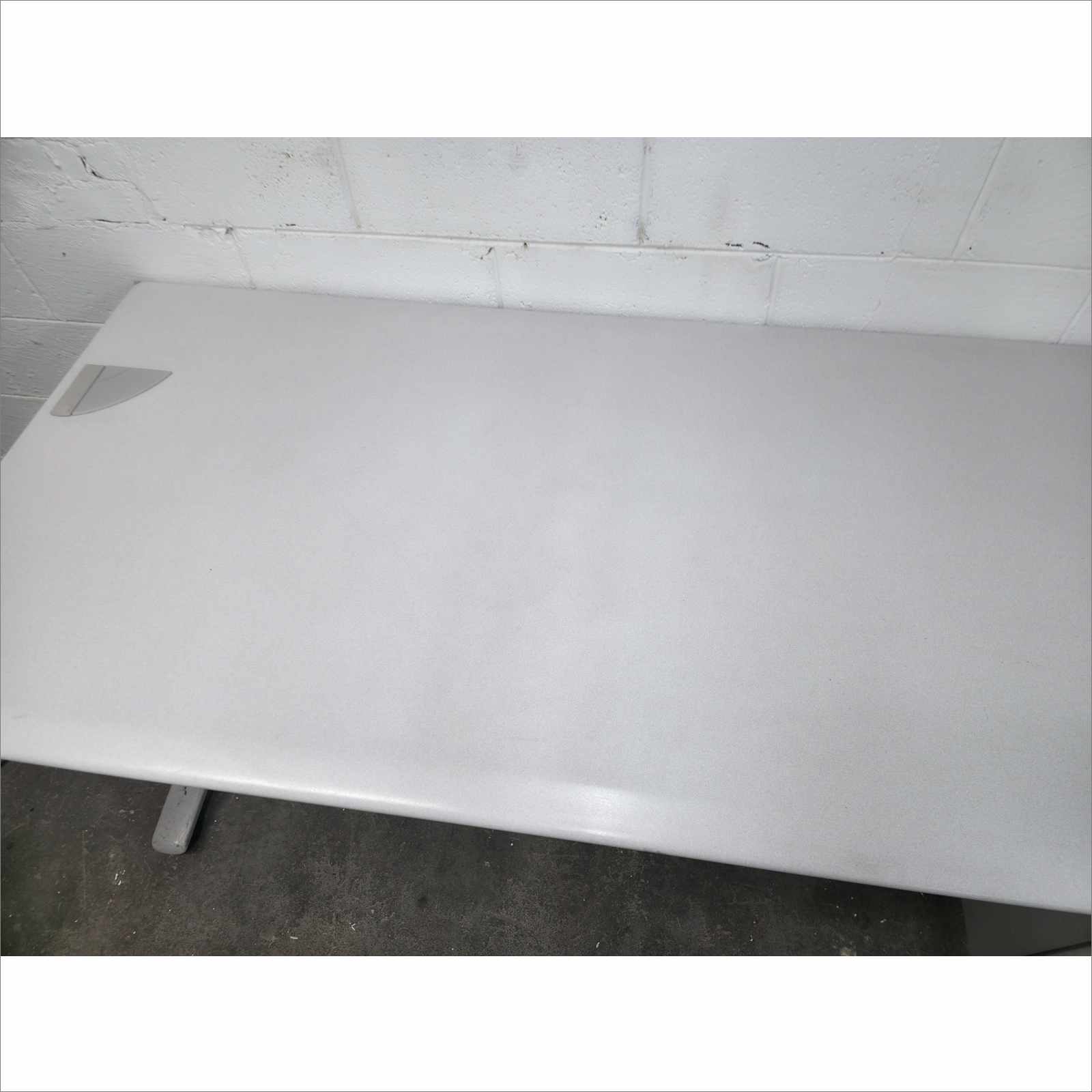 Steelcase Ellipse Desk ADXP3072L6 30x72 w/ Hanging Pedestal & SitOnIt Sona Chair 5723