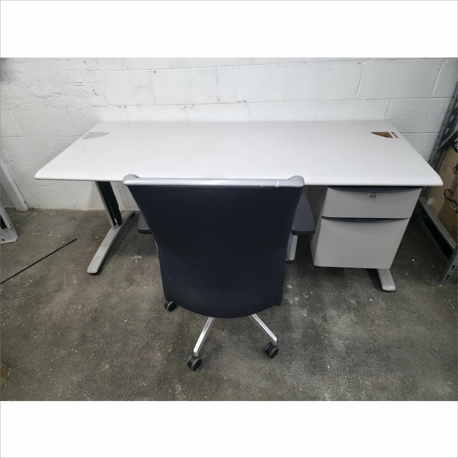 Steelcase Ellipse Desk ADXP3072L6 30x72 w/ Hanging Pedestal & SitOnIt Sona Chair 5723