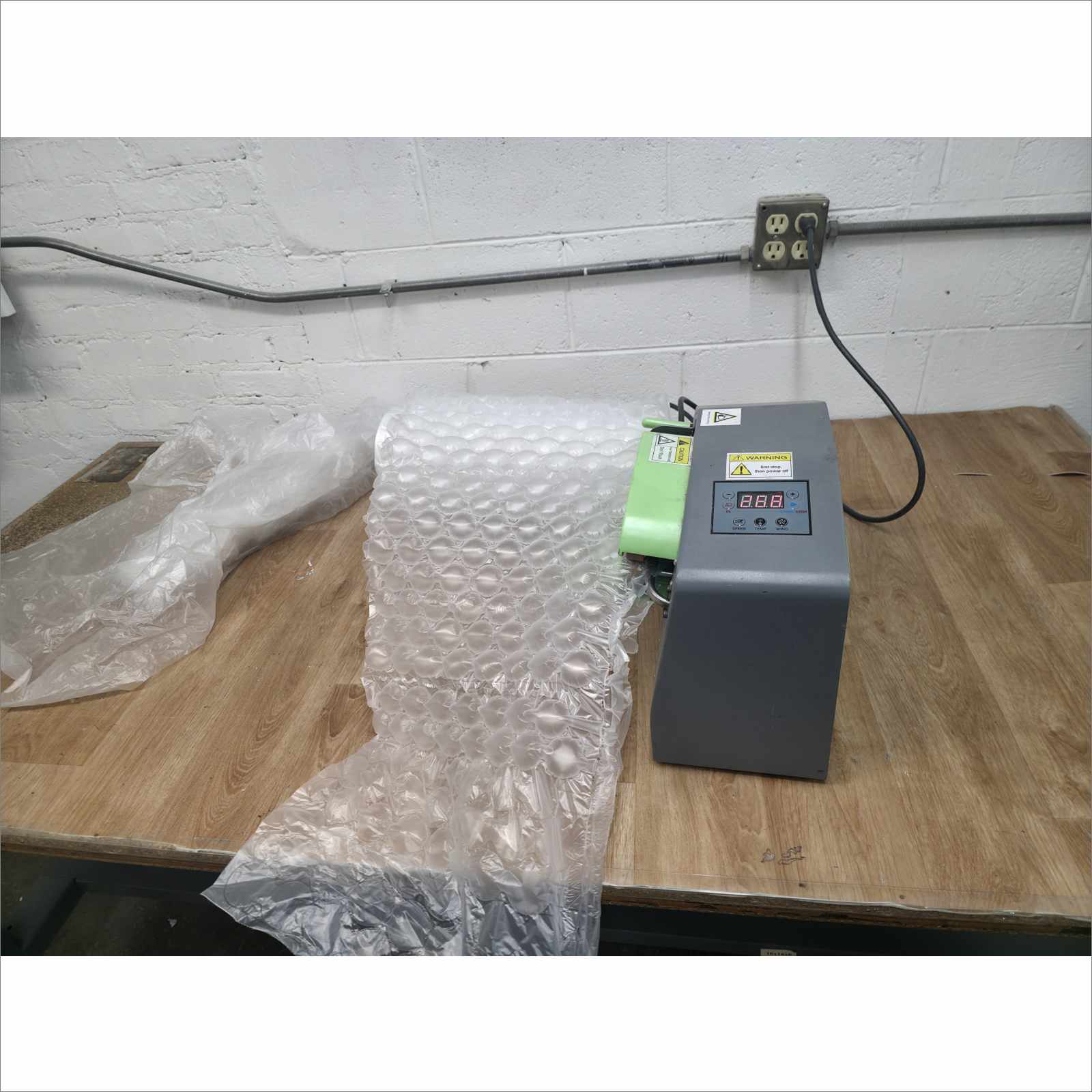 ULINE 72x36 Packing Table w/ Air Cushion Machine & 2 Bubble Wrap Rolls - Image 15