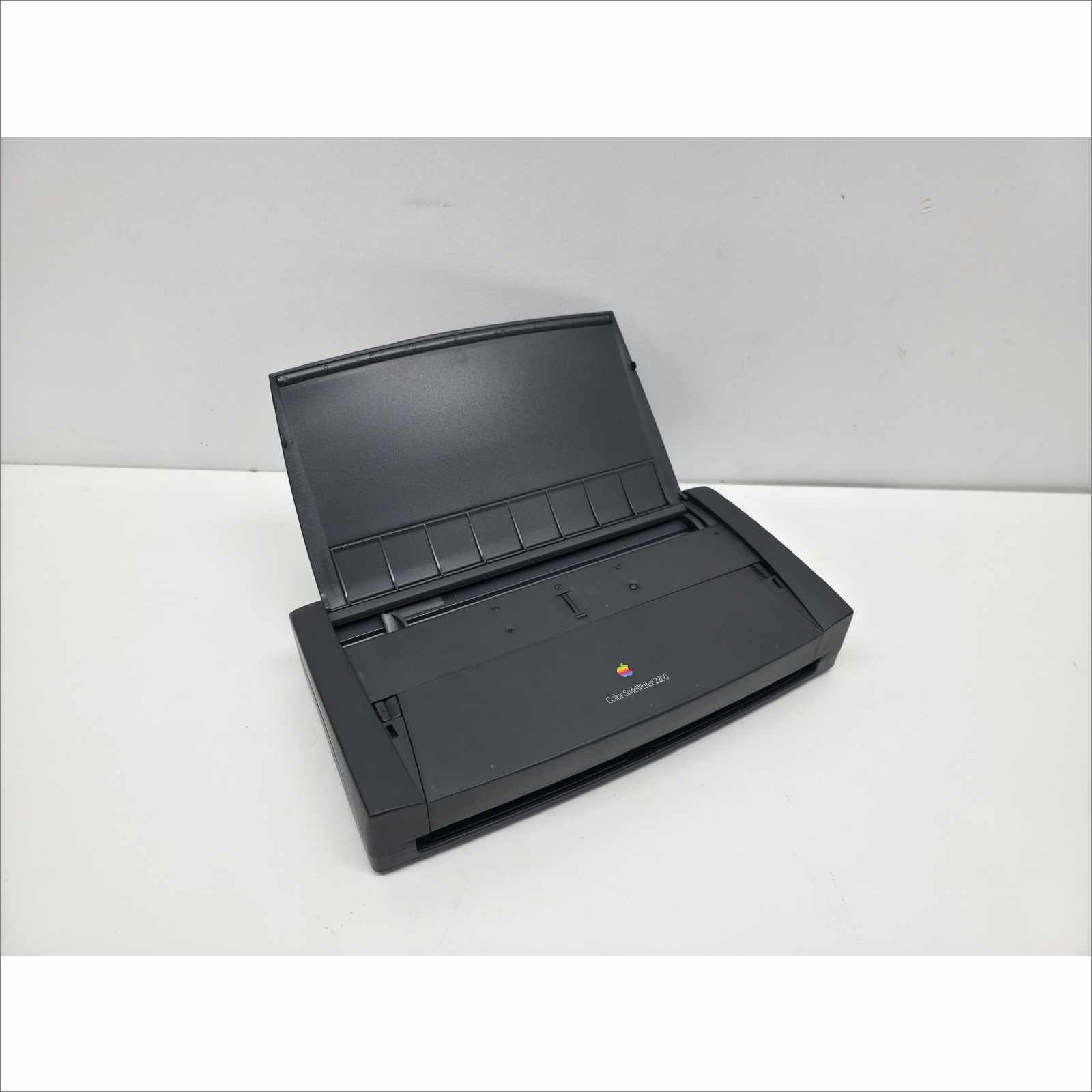 Apple Color StyleWriter 2200 Vintage Inkjet Printer - Power on test only
